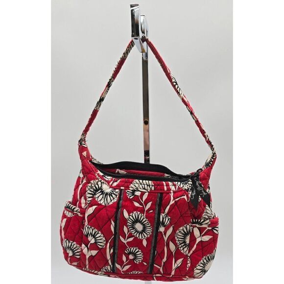 Vera Bradley Red Floral Quilted Shoulder Bag With Interior Pockets & Zip Closure - Picture 3 of 4